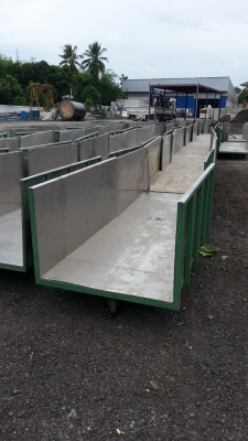 ขายรถเข็นกั้นด้วยสเตนเลสรับน้ำหนักได้ 1,000 กิโลกรัมคันละ 3,700 บาท