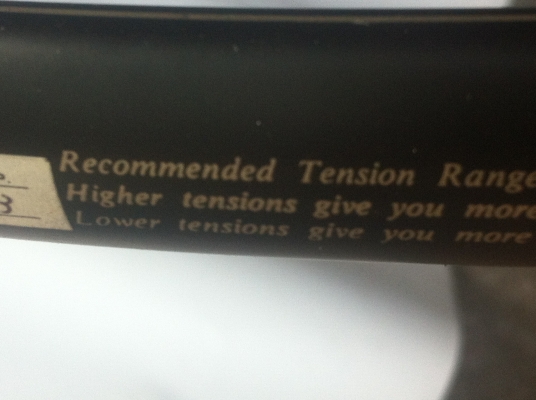 ไม้ เทนนิส Wilson รุ่น Tiara น้ำหนักเบา สภาพสวยเก่าเก็บ (มีตรงเทปพันก้านเท่านั้นที่ต้องติดใหม่)