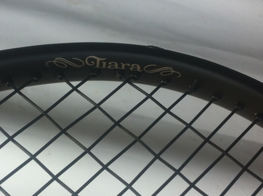 ไม้ เทนนิส Wilson รุ่น Tiara น้ำหนักเบา สภาพสวยเก่าเก็บ (มีตรงเทปพันก้านเท่านั้นที่ต้องติดใหม่)