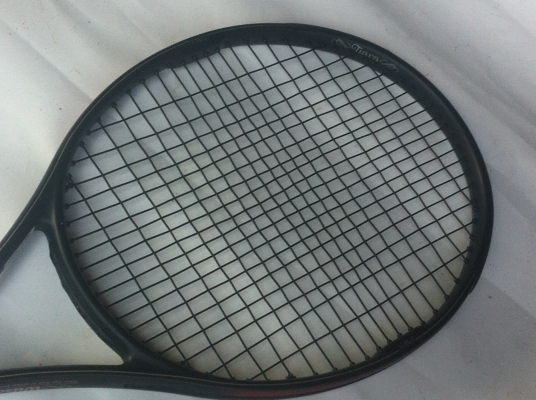 ไม้ เทนนิส Wilson รุ่น Tiara น้ำหนักเบา สภาพสวยเก่าเก็บ (มีตรงเทปพันก้านเท่านั้นที่ต้องติดใหม่)