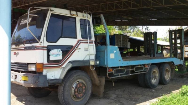 เทนเลอร์บรรทุกแบคโฮ 2 เพลา MITSUBISHI 195 แรงราคา750,000 เทนเลอร์บรรทุกแบคโฮ 2 เพลา MITSUBISHI 195 แรงราคา750,000