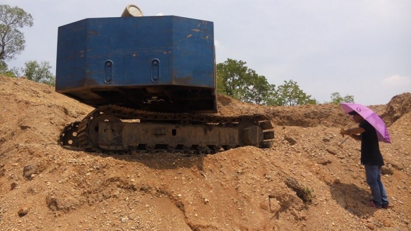 **288,000 บ.ต่อรอง// แบคโฮ KOMATSU PC120-2 **ขาย KOMATSU-120 แบคโฮราคาถูกๆ KOMATSU PC120-2 เครื่องดี ปั้มดี ทำงานดี เร็ว บูมอาร์มดี มีปะนิดหน่อย บุ้งกี๋ดี เอวดีแน่นดี ช่วงล่าง70\% โซ่ดี หนา แทร็กใหญ่ หนา ใบ70 บูชมีแตกบางตัว เฟรมดีหนา สป็อคเก็ตพอใช้ เป็นของ