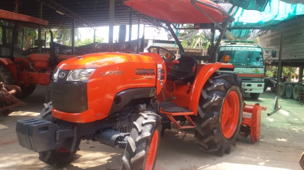 ขายรถคูโบต้า4708ยังไม่ได้ล่างแรงพร้อมไช้งานรถเดิมมีโรตาลี่ตราช้าง1อ้นไมค์ รถอยู่วังบัว คลองขลุง กำแพงเพชร รถ 1500ชั่วโมงพร้อมทะเบียนราคา388000สนใจสอบุถามได้ที่081 3655997 อ๋าพร  พาเจริญ  ราคาต่อรองได้อีกนะครับ