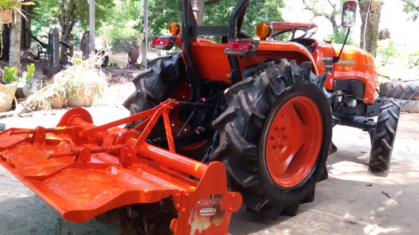 ขายรถคูโบต้า4708ยังไม่ได้ล่างแรงพร้อมไช้งานรถเดิมมีโรตาลี่ตราช้าง1อ้นไมค์ รถอยู่วังบัว คลองขลุง กำแพงเพชร รถ 1500ชั่วโมงพร้อมทะเบียนราคา388000สนใจสอบุถามได้ที่081 3655997 อ๋าพร  พาเจริญ  ราคาต่อรองได้อีกนะครับ