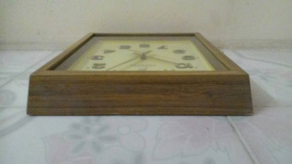 นาฬิกาคลาสสิคสภาพสวย OLYMPIA