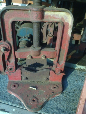 ปากกาจับท่อ