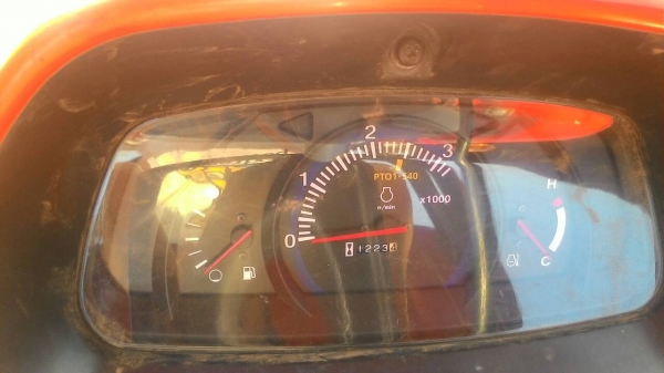 ขายรถไถ KUBOTA L3608 สภาพดีเดิมๆพร้อมใช้งาน อุปกรณ์ครบ 3 ชิ้นมีพร้อมดันหน้า ผานพรวนและ โรตารี่