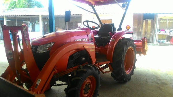 ขายรถไถ KUBOTA L3608 สภาพดีเดิมๆพร้อมใช้งาน อุปกรณ์ครบ 3 ชิ้นมีพร้อมดันหน้า ผานพรวนและ โรตารี่