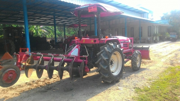 ขายด่วนรถไถ YANMAR EF494T รถบ้านเดิมๆๆถูกๆๆ พร้อมอุปกรณ์ 3 ชิ้น ดันหน้า ผานพรวน และ โรตารี่ ขายด่วนรถไถ YANMAR EF494T รถบ้านเดิมๆๆถูกๆๆ พร้อมอุปกรณ์ 3 ชิ้น ดันหน้า ผานพรวน และ โรตารี่