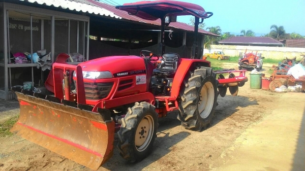 ขายด่วนรถไถ YANMAR EF494T รถบ้านเดิมๆๆถูกๆๆ พร้อมอุปกรณ์ 3 ชิ้น ดันหน้า ผานพรวน และ โรตารี่