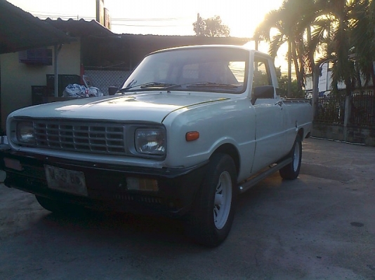 ขาย  mazda 1000 สภาพเดิมๆ สีสวย เครื่องดี ทะเบียนขาดนานต้องจดใหม่ เอกสารชุดโอนครบ รถใช้งานได้ปรกติ