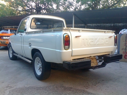 ขาย  mazda 1000 สภาพเดิมๆ สีสวย เครื่องดี ทะเบียนขาดนานต้องจดใหม่ เอกสารชุดโอนครบ รถใช้งานได้ปรกติ