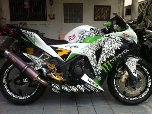 ขาย cbr250 ปี2011 ราคา 60000 บาท ราคานี้ไม่ลดแล้วจ้า