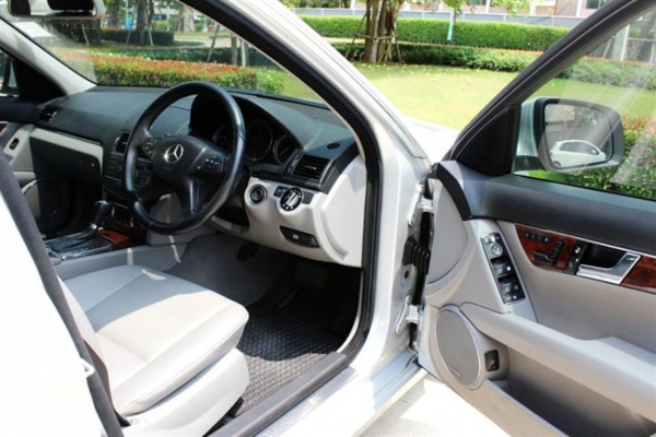 2008 BENZ C200 ELEGANCE ออกศูนย์BenzThailandกระจังหน้าsport ประกันภัยหมดปี59