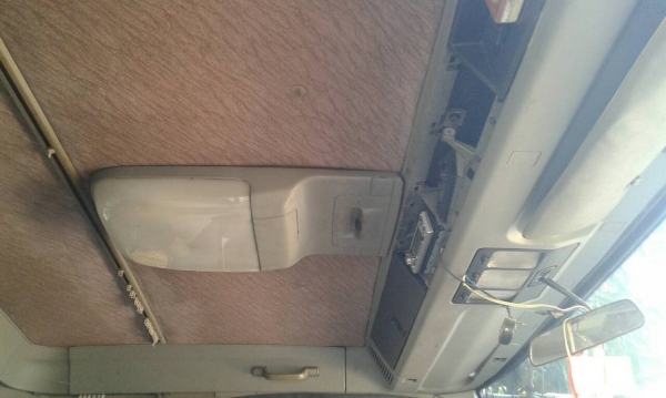 สิบล้อ 2 เพลา ยาง8.25 /16  เอกสาร ทะเบียนพร้อมโอน