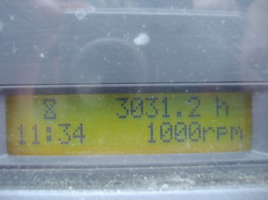 WA320-6  3031ชม. 8823Km. 3คิว หากรอของได้ 30-45 วันติดต่อมาได้เลยนะครับ