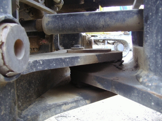 WA320-6  3031ชม. 8823Km. 3คิว หากรอของได้ 30-45 วันติดต่อมาได้เลยนะครับ