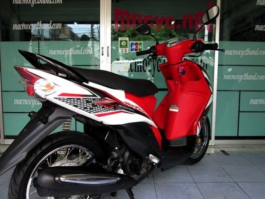 mio z  สีขาวแดง สีขายดี รถเดือน พฤศจิกายน ปี 2554 ไมล์ 9 พันโล เปลี่ยนยางให้ใหม่หน้าหลัง แถม 3 รายการ