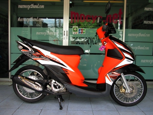 mio z 115 cc. สีส้มขาว สีขายดี รถเดือน มีนาคม ปี 2553 ไมล์ 2 หมื่นโล โปรโมชั่น แถม 3 รายการ 17900