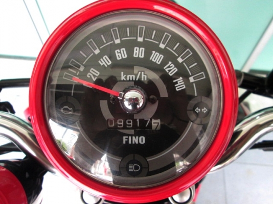 Fino i ลายสปรอต สีขาวแดง รถเดือน กุมภาพันธ์ ปี 57 ไมล์ 9 พันโล  แถม 3 รายการ 27900