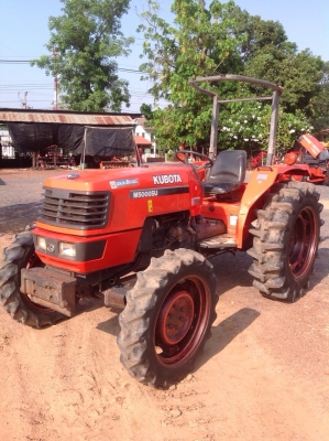แทรกเตอร์คูโบต้า เอ็ม 5000 สภาพดีเดิมทั้งคัน พร้อมใช้งาน แถมโรตารี่ให้ด้วย แทรกเตอร์คูโบต้า เอ็ม 5000 สภาพดีเดิมทั้งคัน พร้อมใช้งาน แถมโรตารี่ให้ด้วย