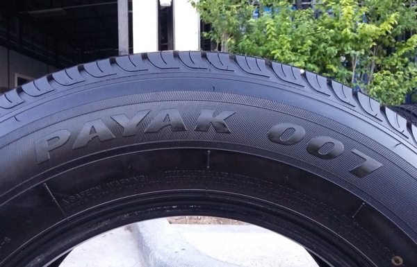 ยาง,265-65-17 Deestone สภาพเต็มปลายปี11 สี่เส้น 5,000