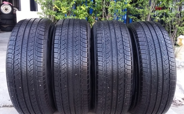 ยาง,265-65-17 Deestone สภาพเต็มปลายปี11 สี่เส้น 5,000