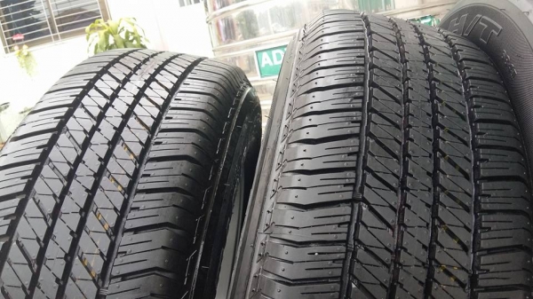 ขายล้อแม็กพร้อมยางป้ายแดง fortuner/vigo 17" พร้อมยางปี15 สนใจติดต่อเล็กคลองสามครับ 081-3747940