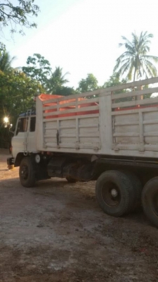 ขาย ฮีโน่ F18   ทะเบียนพร้อมโอน  ช่วงล่างสวยเดิม เครื่องho7c ครัชชีสวย แอร์ครบพึ่งทำใหม่