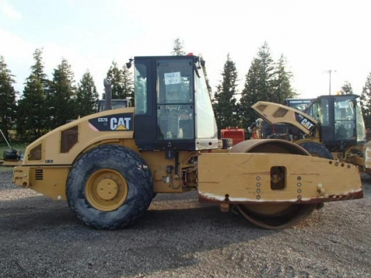 รถบด 18 ตัน CAT CS76XT-CYX***** ปี2010 4554ชม. หากรอของได้ 30-45 วัน ติดต่อคุยกันได้เลยครับ รถบด 18 ตัน CAT CS76XT-CYX***** ปี2010 4554ชม. หากรอของได้ 30-45 วัน ติดต่อคุยกันได้เลยครับ