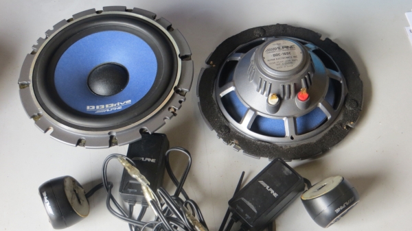 ขายลำโพง alpinr ขายลำโพง alpinr