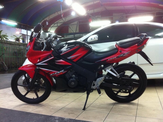 ขออนุญาติขาย HONDA CBR 150 สตา์ร์ทมือ มือแรก สภาพสวย โอนให้ฟรีครับ ขออนุญาติขาย HONDA CBR 150 สตา์ร์ทมือ มือแรก สภาพสวย โอนให้ฟรีครับ