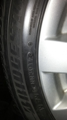 ล้อ suzuki swif ตัวท๊อป ขอบ16 ยาง บริสโตน 185 55 16 ปี2013