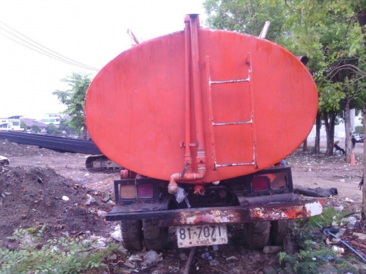 รถบรรทุกน้ำจืด/ Isuzu เครื่อง 6BG1/ 175 แรง บรรจุน้ำประมาณ 5000 ลิตร
