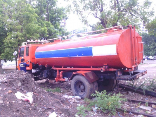 รถบรรทุกน้ำจืด/ Isuzu เครื่อง 6BG1/ 175 แรง บรรจุน้ำประมาณ 5000 ลิตร