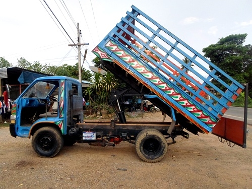 รถอีแต๋นดั้ม ติดสโล เช็คถ่ายน้ำมันทุกอย่าง พร้อมใช้สนใจโทรมาสอบถามได้ครับ ส่งฟรีครับ