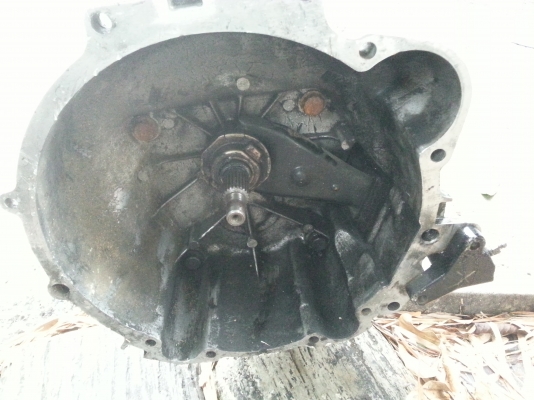 ขายเกียร์ปาเจโร่ เสื้อเหล็ก ชนเครื่อง4d56 สภาพดี พร้อมอุปกรณ์