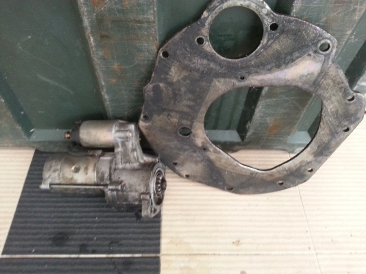 ขายเกียร์ปาเจโร่ เสื้อเหล็ก ชนเครื่อง4d56 สภาพดี พร้อมอุปกรณ์