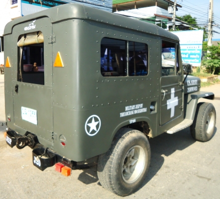 JEEP MITSUBISHI J20