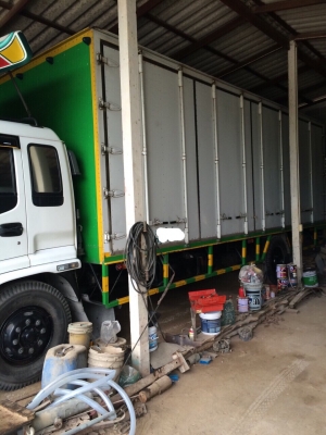 ขายรถหกล้อ ISUZU เดกก้า 200แรงม้า ตู้แห้ง10บาน ปี49 ยาว7.60เมตร ขายรถหกล้อ ISUZU เดกก้า 200แรงม้า ตู้แห้ง10บาน ปี49 ยาว7.60เมตร