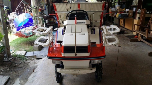 รถปลูกข้าวนั่งขับ KUBOTA  รุ่น S1-400D  เก่าญี่ปุ่น ดำนา 4 แถว สภาพสวย เครื่องยนต์ติดง่าย สภาพสวยพร้อมใช้งาน