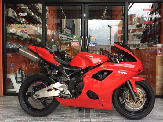 ธารนนทบุรี//ขาย HONDA CBR 400 เฟรมดูคาติ  สวยๆ ระบบเครื่อง ระบบไฟสมบูรณ์ ราคา 69,000 บาท ทะเบียนแท้