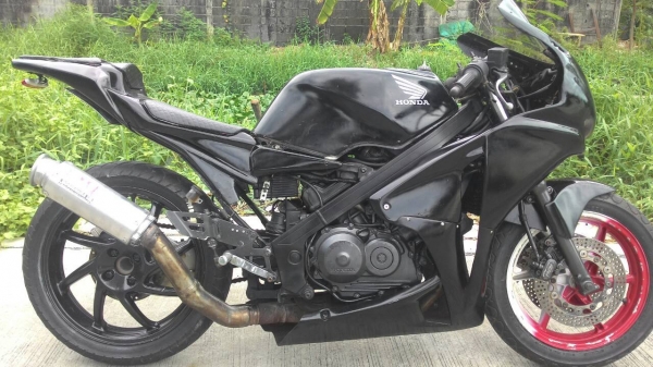 โอ บางนา ขาย vfr400 nc24 เอกสารสำเนาทะเบียน ราคา 39000 บาท