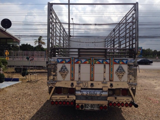 6 ล้อ HINO 175 แรง ปี 54 ยาว5.50 6 ล้อ HINO 175 แรง ปี 54 ยาว5.50