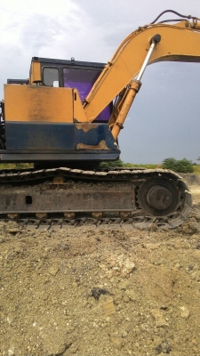 ขาย Komatsu pc120-3 ราคาย่อมเยาครับ