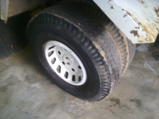 รถมิตซู 6 ล้อดั้ม 165 แรงม้า.  ปี 40   สนใจติดต่อ  081 - 6079515