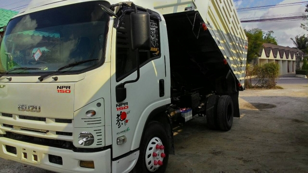 รถอีซุซุ 6 ล้อดั้ม NPR 150 แรงม้า ปี 54.    สนใจติดต่อ  081 - 6079515