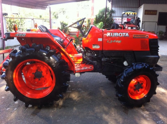 ขายรถไถ Kubota L 3408 (4WD) พร้อมเครื่องเจาะหลุม รถพร้อมใช้งานครับ