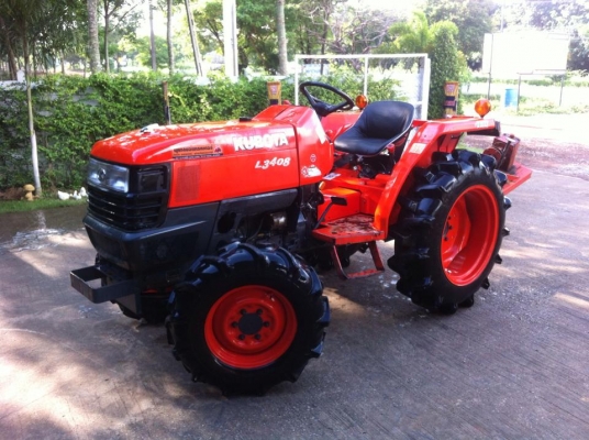 ขายรถไถ Kubota L 3408 (4WD) พร้อมเครื่องเจาะหลุม รถพร้อมใช้งานครับ