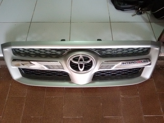 กระจังหน้าวีโก้ สภาพสวย